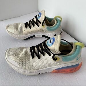 Nike Joyride Run Flyknit in the Summit White/Black-Sunbeach color-way - Sz 7
